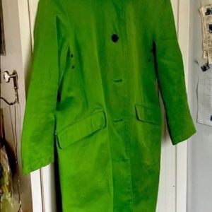 Burberrry Raincoat. Kelly Green.  Striped Lining.